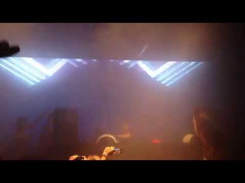 Markus Schulz Tosses a Unicorn Pinata During his Marathon Solo Set at The Guvernment in Toronto