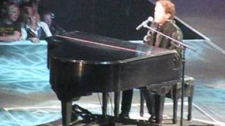 Scott Macintyre makes me smile.