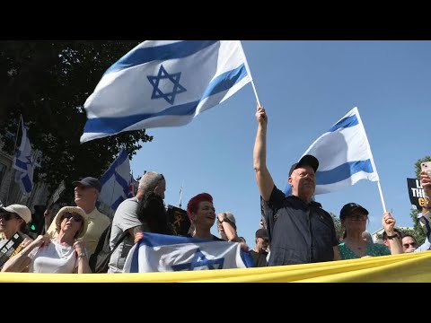 Video Thumbnail: Arrest during London demonstration calling for the release of hostages held in Gaza | AFP