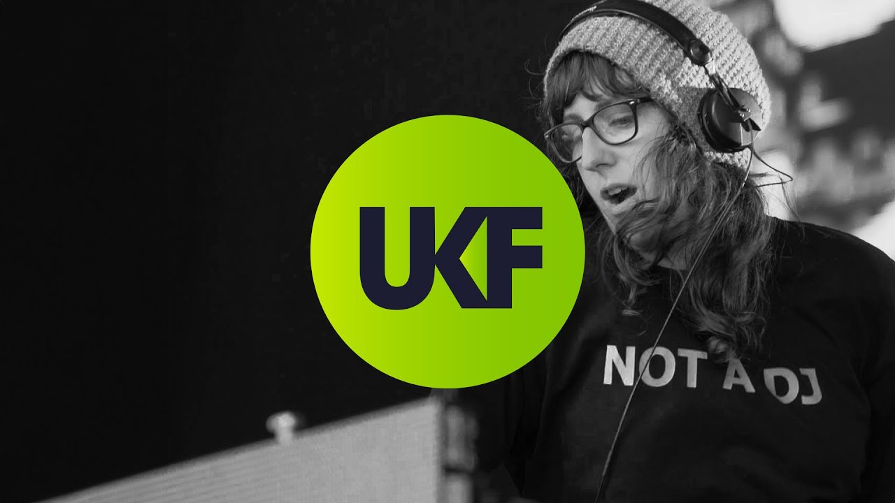 Paige Julia - Indisputable