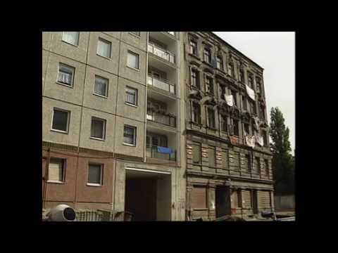 Die Kinzigstrasse 9 in Ostberlin - 24.08.1990