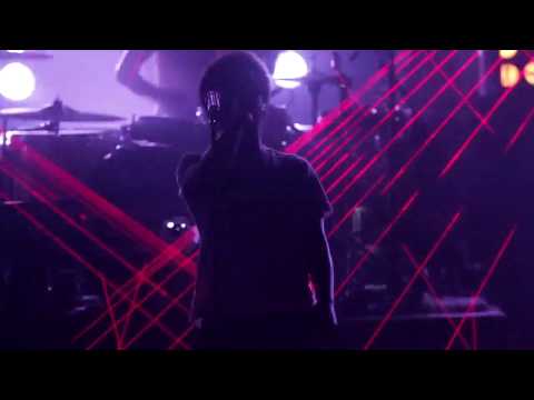 GROOVE ARMADA - Lightsonic (Live at Brixton Academy)