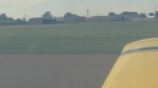 preview picture of video 'Piper Cherokee Takeoff and Landing'