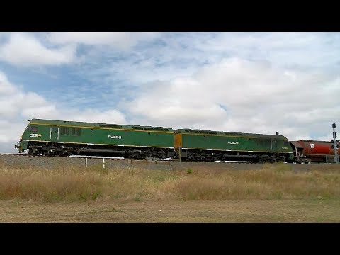 SSR Grain Train: Southern Shorthaul Railroad RL class - PoathTV Australian Trains & Railways 2017