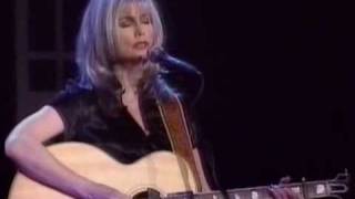 Emmylou Harris - Love Hurts.