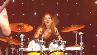 SEX PISSED DOLLS (ANNA KEY) BLITZKRIEG BOP WELLOFEST 16 JULY 2016