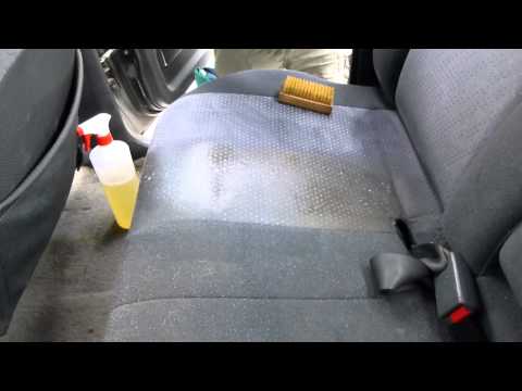 comment nettoyer voiture interieur