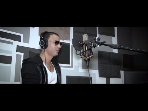 Rey Chavez ft. El Chacal - Ella Tiene (Version Urbana)