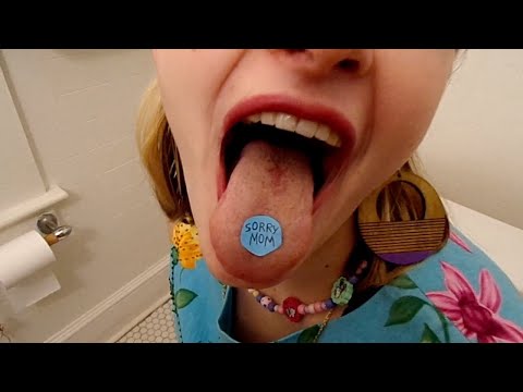 Sorry Mom - Molly Sells Molly By The Seashore (Official Video)