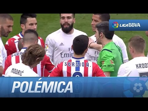 Polémica: Obstrucción de Nacho Cases y patada de Cristiano Ronaldo