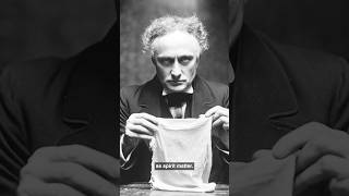 Houdini Went to War With Ghosts