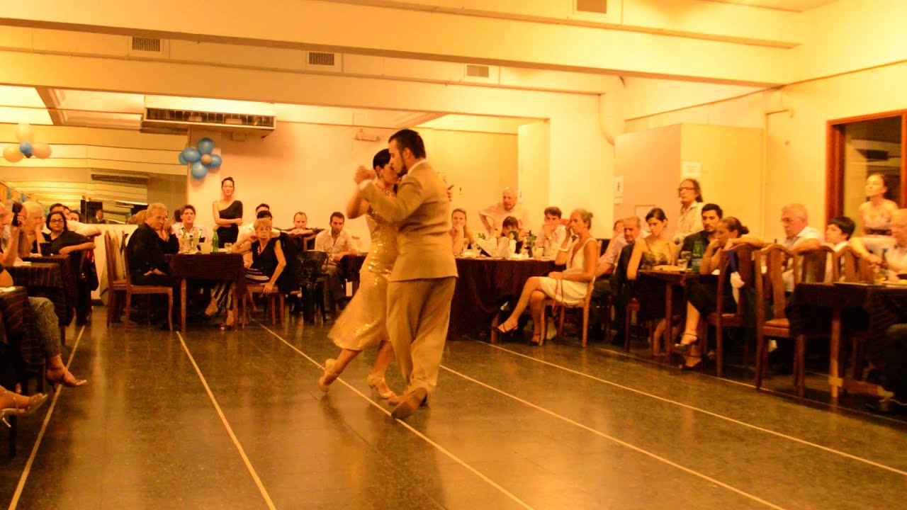 Daniela Barría & Julian Vilardo en Milonga Malena Sunderland Club 1/3