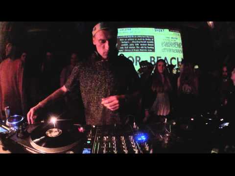 download lagu mp3 mp4 Vakula, download lagu Vakula gratis, unduh video klip Vakula