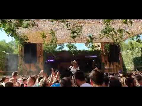 Latmun plays „Mike Morrisey, Tomi & Kesh - NoZero“ at Brunch in the Park Barcelona 2019