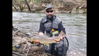 Pescando en uno de los escenarios del mundial de pesca a mosca Asturias 2022.  WFFC 2022