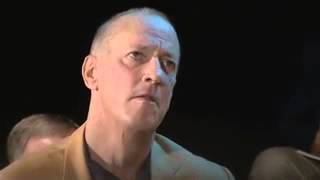 Jim Kelly Honored By Andre Reed