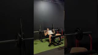 PRESS INCLINADO CON BARRA