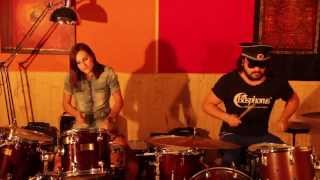 CONCHITA Y CHILOÉ- SOLO DE BATERIA GIRA 2014 &quot;ESTO ERA&quot;