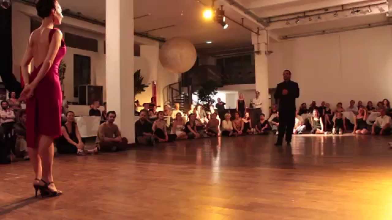 Maria Filali y John Zabala (Milonga Querida - Juan D´Arienzo) Paris