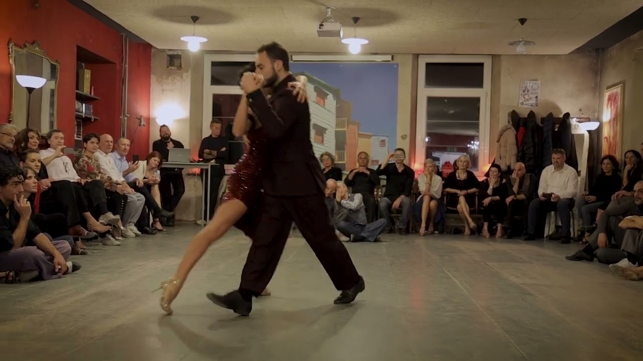 Video thumbnail for Un pasaje de mi vida - Lorena Tarantino Gianpiero Galdi