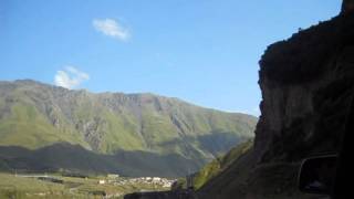preview picture of video 'Поездка в Армению 2011 (Грузия, Казбеки) - 18'