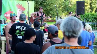 MEL CHAMPAGNE - One Thing To Live (Lagwagon) @ Anthony&#39;s Warped Cour, Lévis QC - 2018-08-12