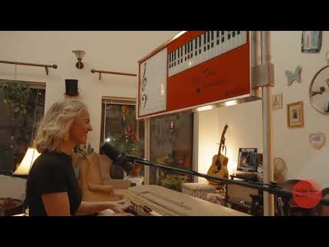 Paris // Phoebe Katis - Live at Bergen Street Studios