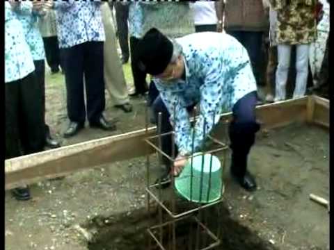 Pembangunan gedung paud permata bunda.mp4