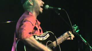 Ease My Revolutionary Mind (Woody Guthrie) Tom Morello (City Winery July 28, 2012)