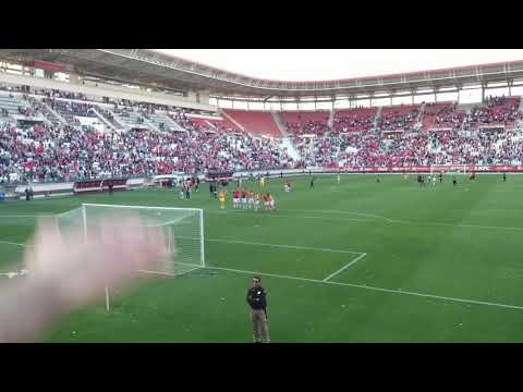 Remontada épica ante el Extremadura - Celebración con los jugadores