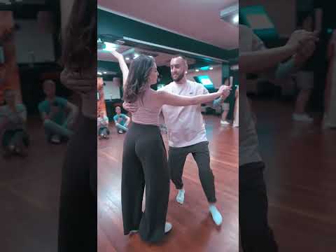 Baila Mundo - Bryan Nosal & Kate Nosal | Osvaldo Vicente x Arieth Feij - Nosso Mambo