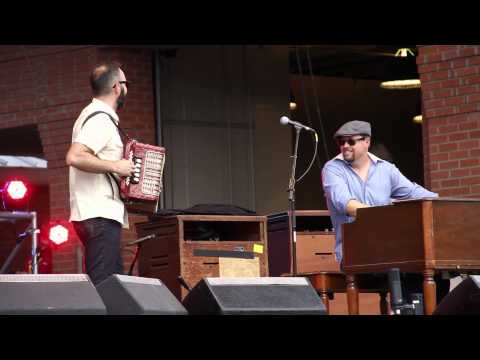 Buckwheat Zydeco & Friends "Festival International de Louisiane 2015"