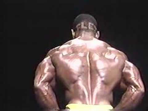 Bodybuilder Flex Wheeler 1991 Nationals Posing