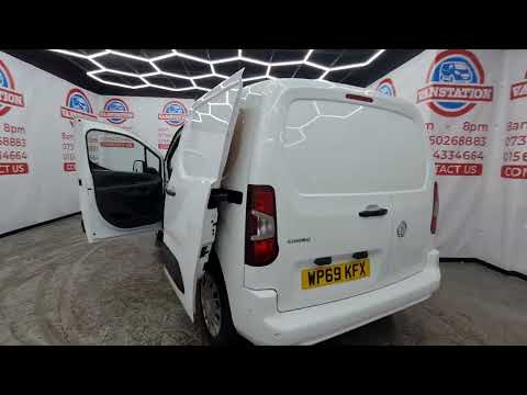 WP69KFX 2019 VAUXHALL COMBO CARGO L1 DIESEL 2300 1.5 Turbo D 100ps H1 Sportive Van