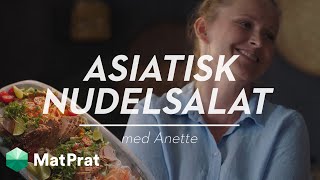 Nudelsalat med svinefilet og peanøttdressing