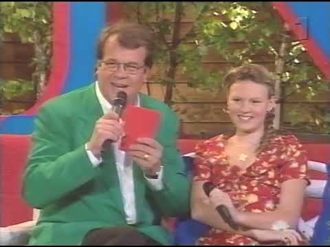 Sanna Nielsen - Maria, Maria + Teddybjörnen Fredriksson (Allsång På Skansen 1996)