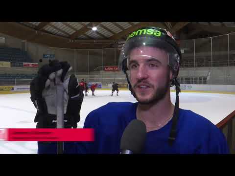 SPORT - Hockey Star Forward