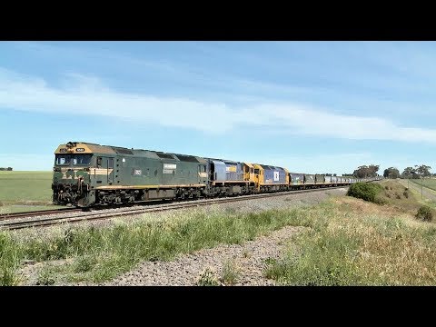 Pacific National Grain Train At Moorabool (25/10/2018) - PoathTV Australian Railways