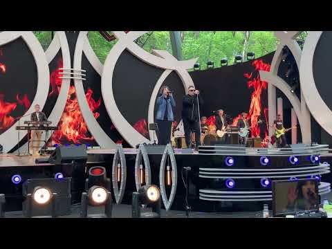 T.Love & Kwiat Jabłoni - "Pochodnia" | Sopot 2022 / Fragment