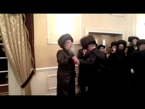 Forshay rabbi danceing mitzve tantz