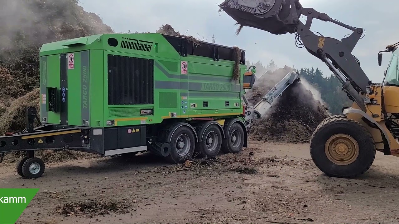 Neuenhauser Umwelttechnik - TARGO 2500 Wurzelholz, Grünabfall, Landschaftspflegematerial