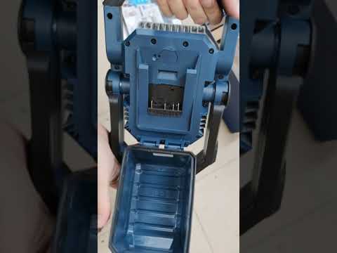 Bosch Akumuliatorinis statybviečių prožektorius GLI 18V-2200 C video