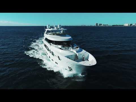 Ocean Alexander 120 Motoryacht video