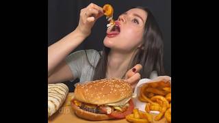 Download lagu BURGER KING | CHEESE WHOPPER   FRIED CHICKEN SANDWICH | MUKBANG ASMR #burgerking #asmr #mukbang mp3