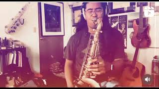 10MFAN ARTIST Reggie Padilla showing the smooth side of the 10MFAN Robusto 7**  tenor mouthpiece￼