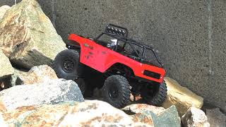 Axial SCX24 Deadbolt 1:24 4WD RTR červený