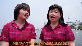 Download lagu Gloria In Excelsis Deo - Joule Juli Retor ft Jovanka Kalangie ( Lyric Video ) Lagu Natal mp3