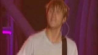 Mcfly - Room On The 3 Floor(Motion In The Ocean Live)