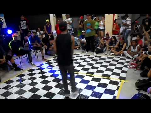 Ou Vai ou Racha 2012 ! FootWork Battle - Slim vs Berg