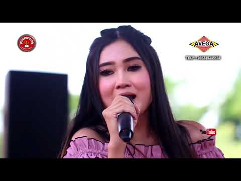 NELLA KHARISMA DUET CAK MALIK - AKU KUDU PIE - OM LAGISTA LIVE SMAN 1 NGLAMES MADIUN